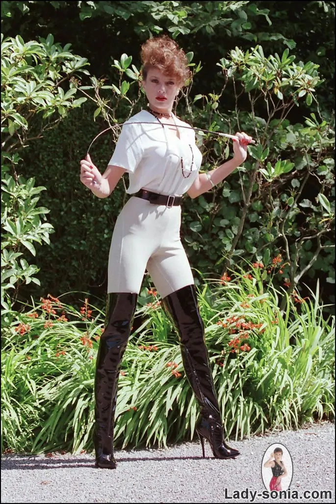 Lady Sonia 'Jodhpurs dominatrix' starring Lady Sonia (Photo 10)