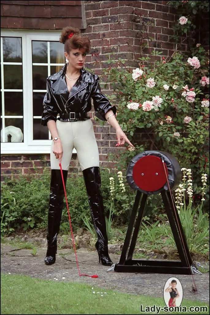 Lady Sonia 'Jodhpurs dominatrix' starring Lady Sonia (Photo 15)