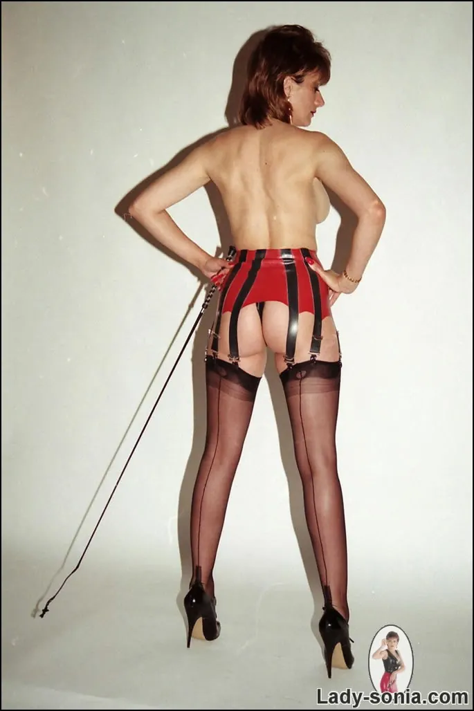 Lady Sonia 'Latex and nylons' starring Lady Sonia (Photo 14)