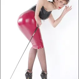 Lady Sonia in 'Lady Sonia' Rubber mistress (Thumbnail 15)