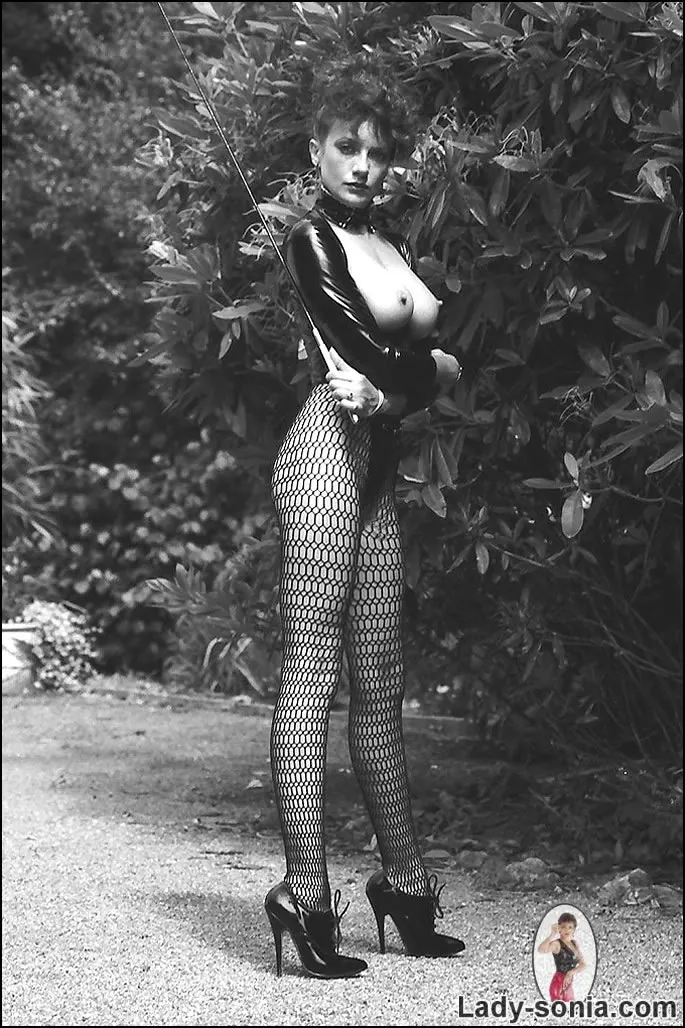 Lady Sonia in 'Vintage leggy domme' from 'Lady Sonia' (Photo 7) Lady Sonia 'Vintage leggy domme' starring Lady Sonia (Photo 7)