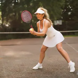 Lynda Leigh in 'Lynda Leigh' New Balls Please (Thumbnail 3)