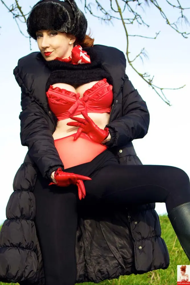 Red XXX 'Country Red' starring Red XXX (Photo 3)