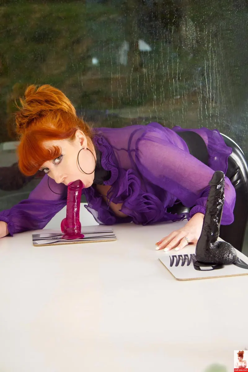 Red XXX in 'Cum Dine' from 'Red XXX' (Photo 4) Red XXX 'Cum Dine' starring Red XXX (Photo 4)