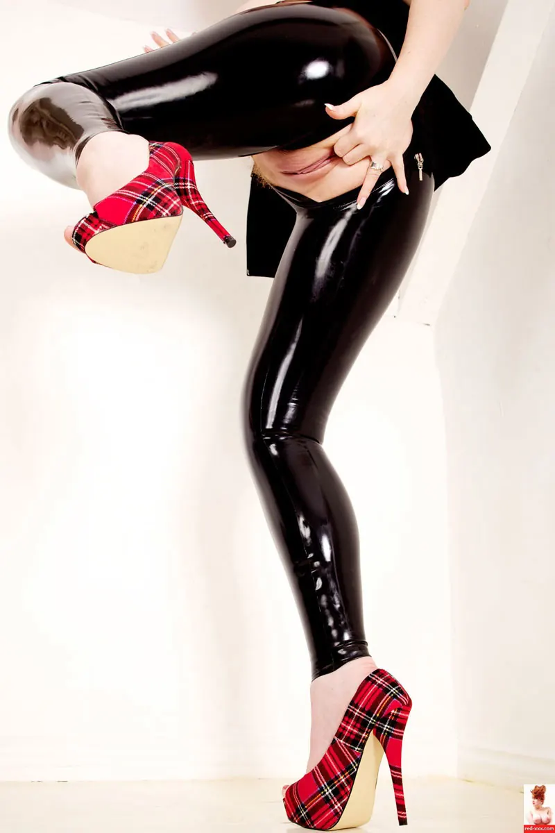 Red XXX 'Latex Leggings' starring Red XXX (Photo 19)