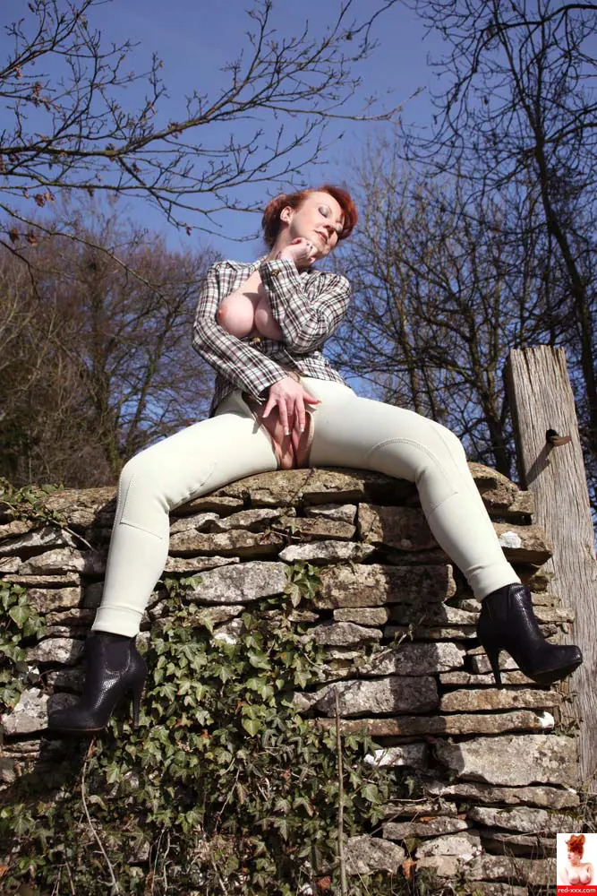 Red XXX 'Tally Ho' starring Red XXX (Photo 19)