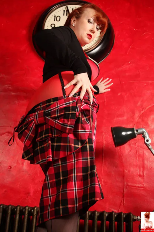 Red XXX 'Tart in Tartan' starring Red XXX (Photo 4)